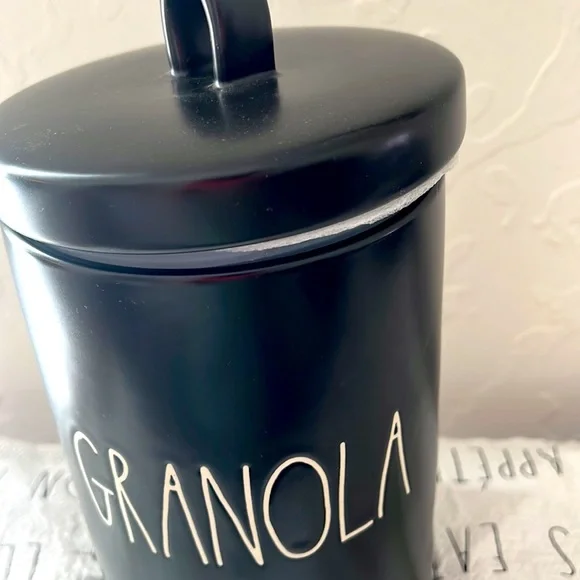 ๐Rae Dunn GRANOLA Black BN Ceramic Canister- VHTF.RARE DISCONTINUED - Picture 4 of 7